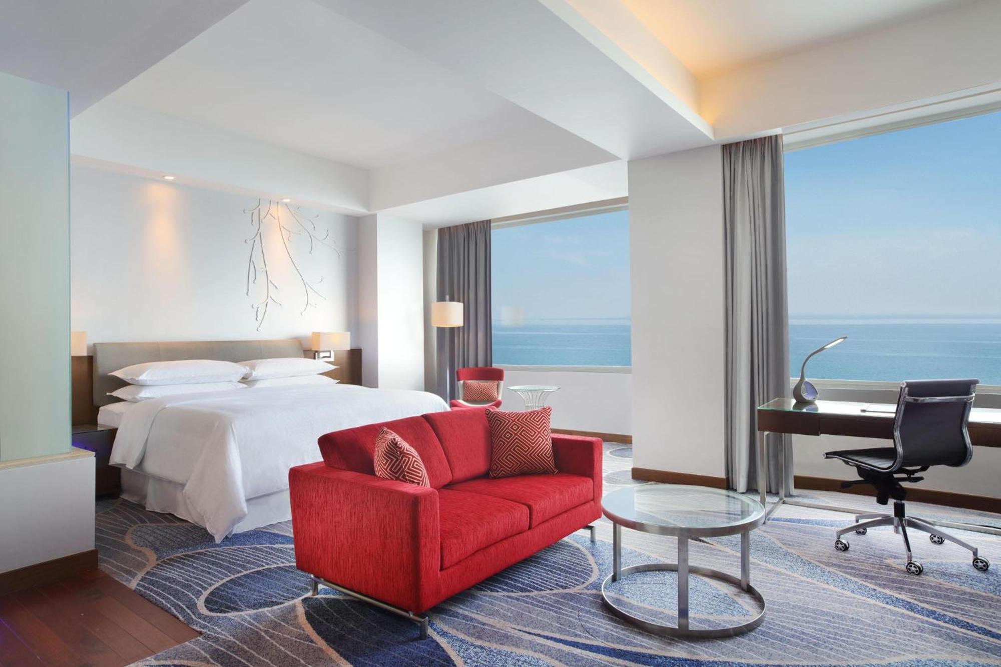 Four Points By Sheraton Manado Exterior photo